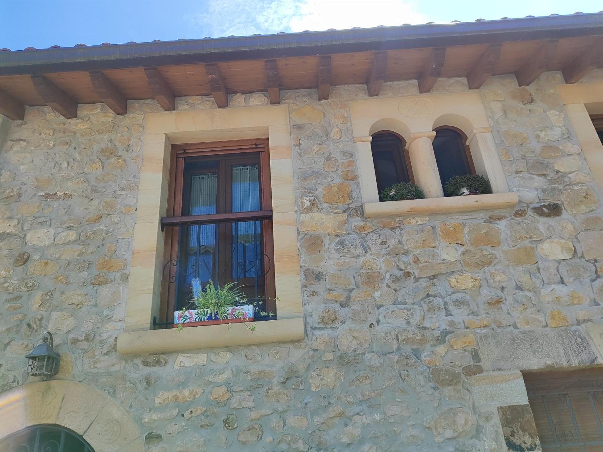 Pension Los Pasiegos Reocín Exterior photo